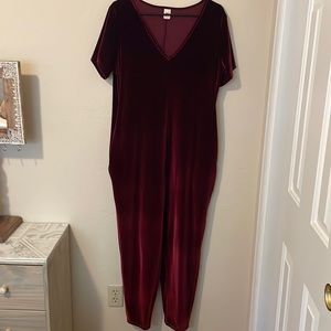 Smash + Tess Sunday velvet romper in merry Merlot size L